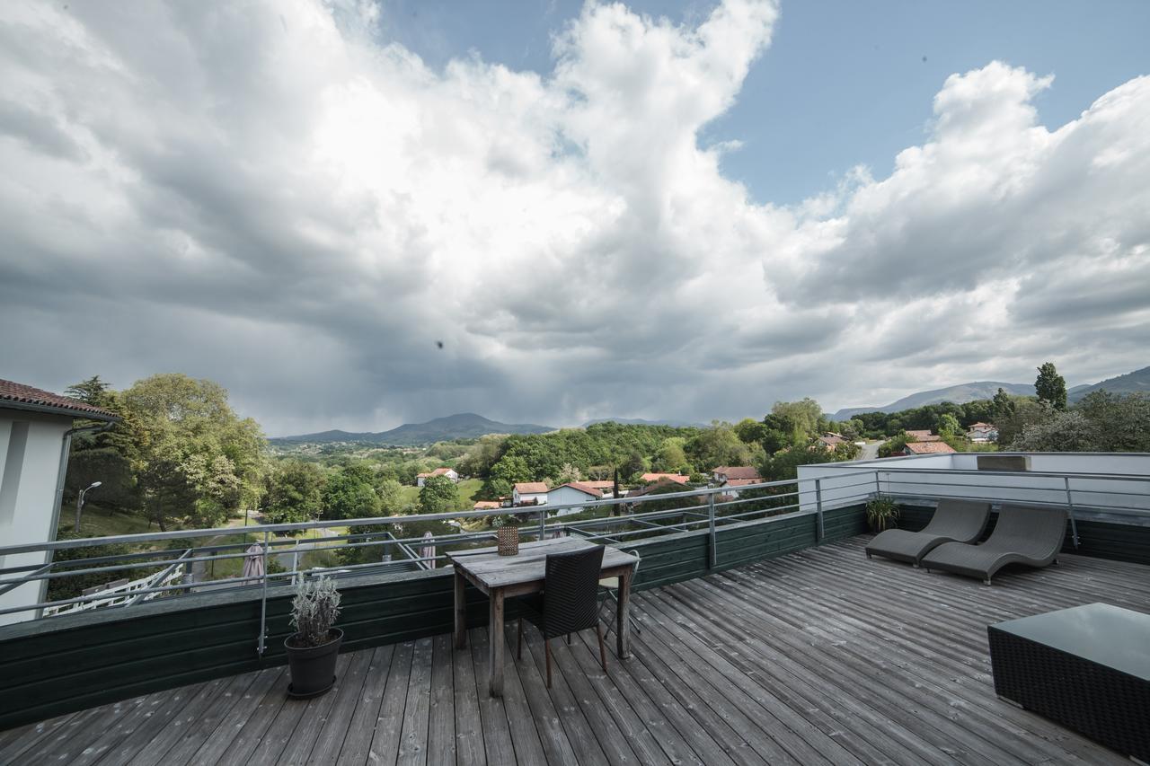 Hôtel Restaurant Aldaburua Larressore Bagian luar foto